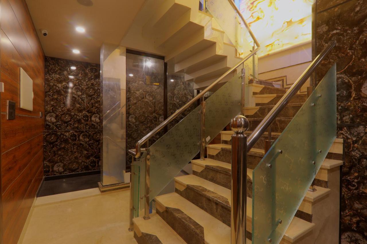 Shri Tirupati Residency 호텔 러크나우 외부 사진