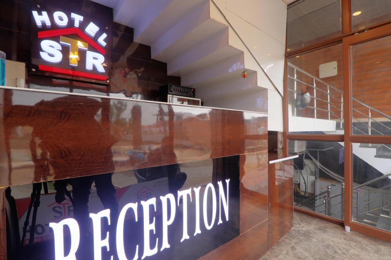 Shri Tirupati Residency 호텔 러크나우 외부 사진
